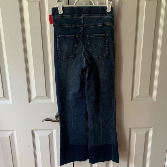 Spanx Cropped Flare Jeans Medium Wash - Picture 3 of 8